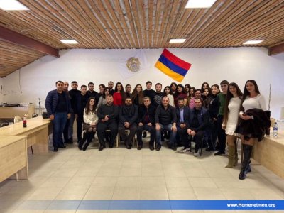 Հ.Մ.Ը.Մ.Ի ՄՈՍԿՈՒԱՅԻ ՄԱՍՆԱՃԻՒՂԻ  ՎԱՐՉՈՒԹԵԱՆ ՀԱՆԴԻՊՈՒՄԸ ԵԱՐՈՍԼԱՒՐԻ  ՀԱՅ ՀԱՄԱՅՆՔԻ ՆԵՐԿԱՅԱՑՈՒՑԻՉՆԵՐՈՒՆ ՀԵՏ